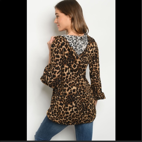 Leopard Print Blouse! - Picture 2 of 9